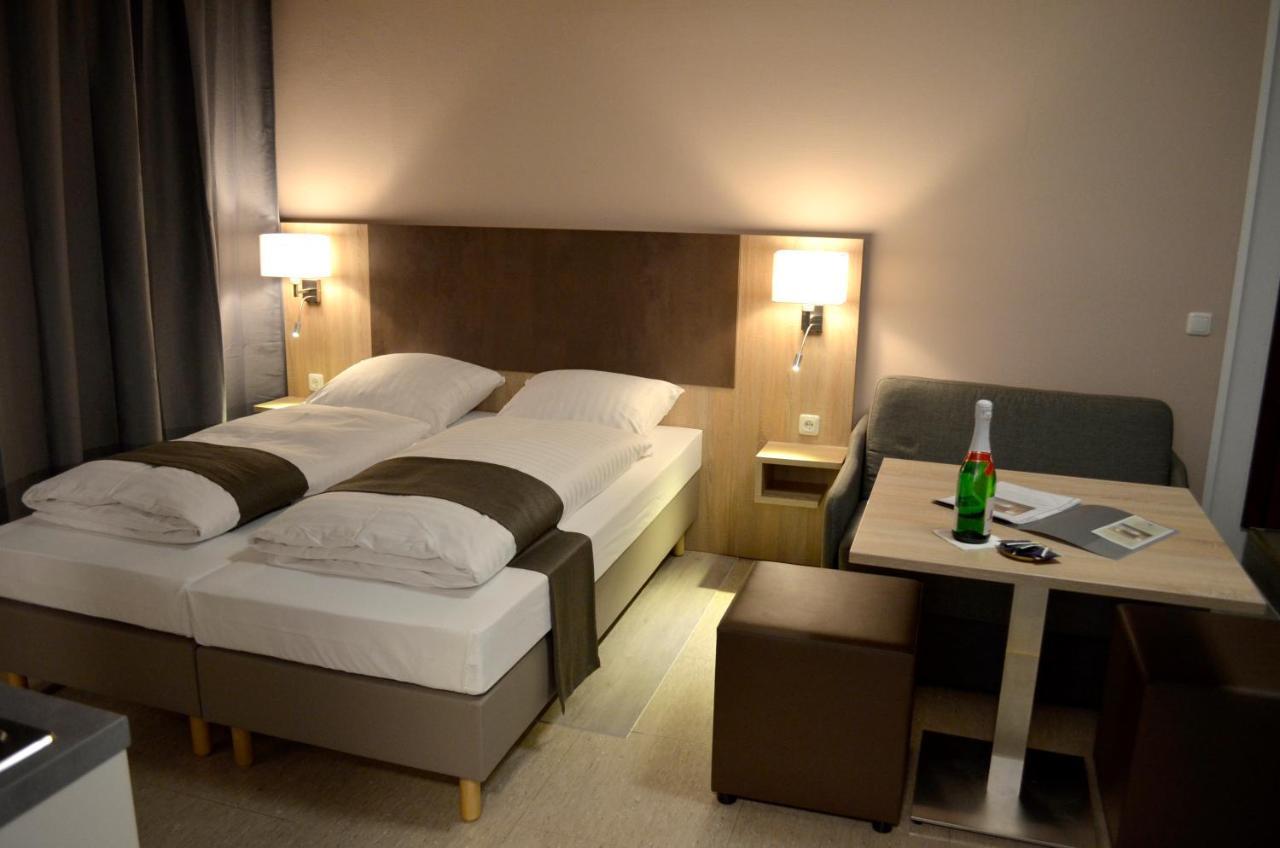 Hana Hotel 2*